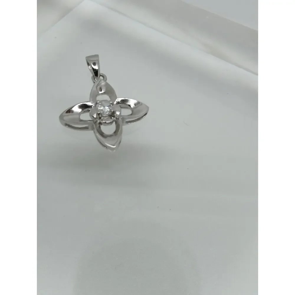 1990's Vintage Sterling Silver Simulated Diamond 4 Leaf Clover Pendant New Rare